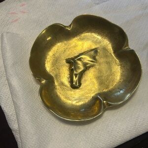 Gold Flower-Shape horse Ashtra